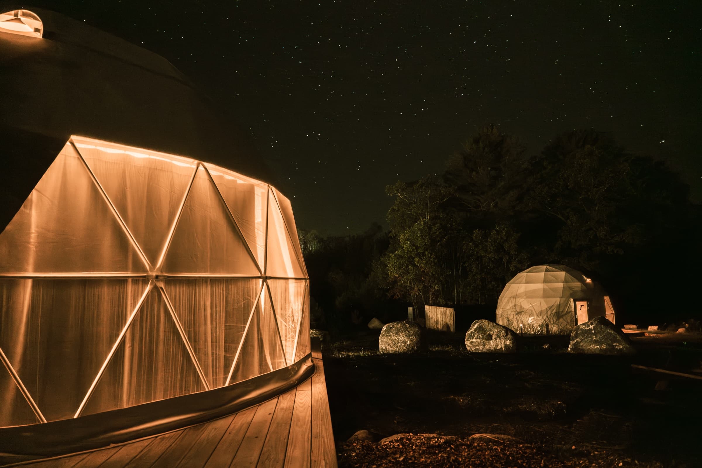 Dome 1 under the night sky at Ferncrest Acadia