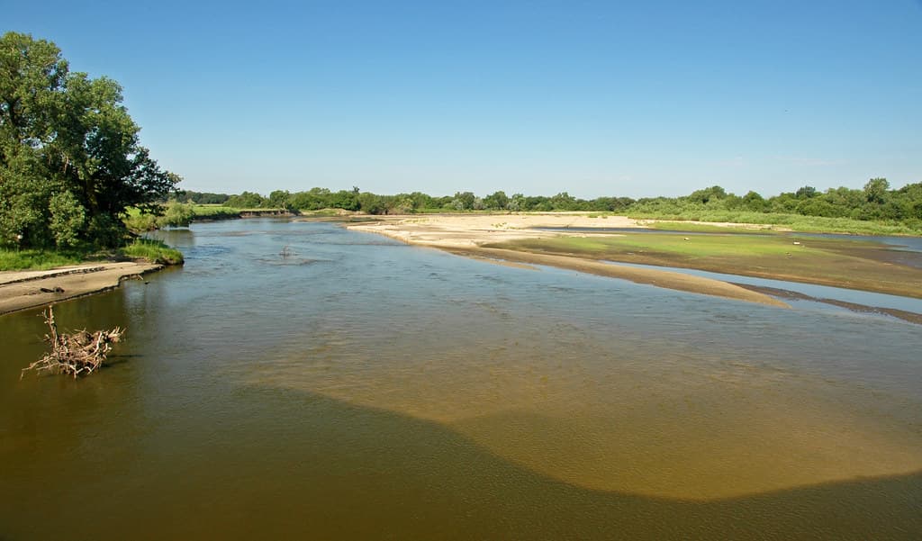 The braided shallows and sandbars of the Elkhorn River