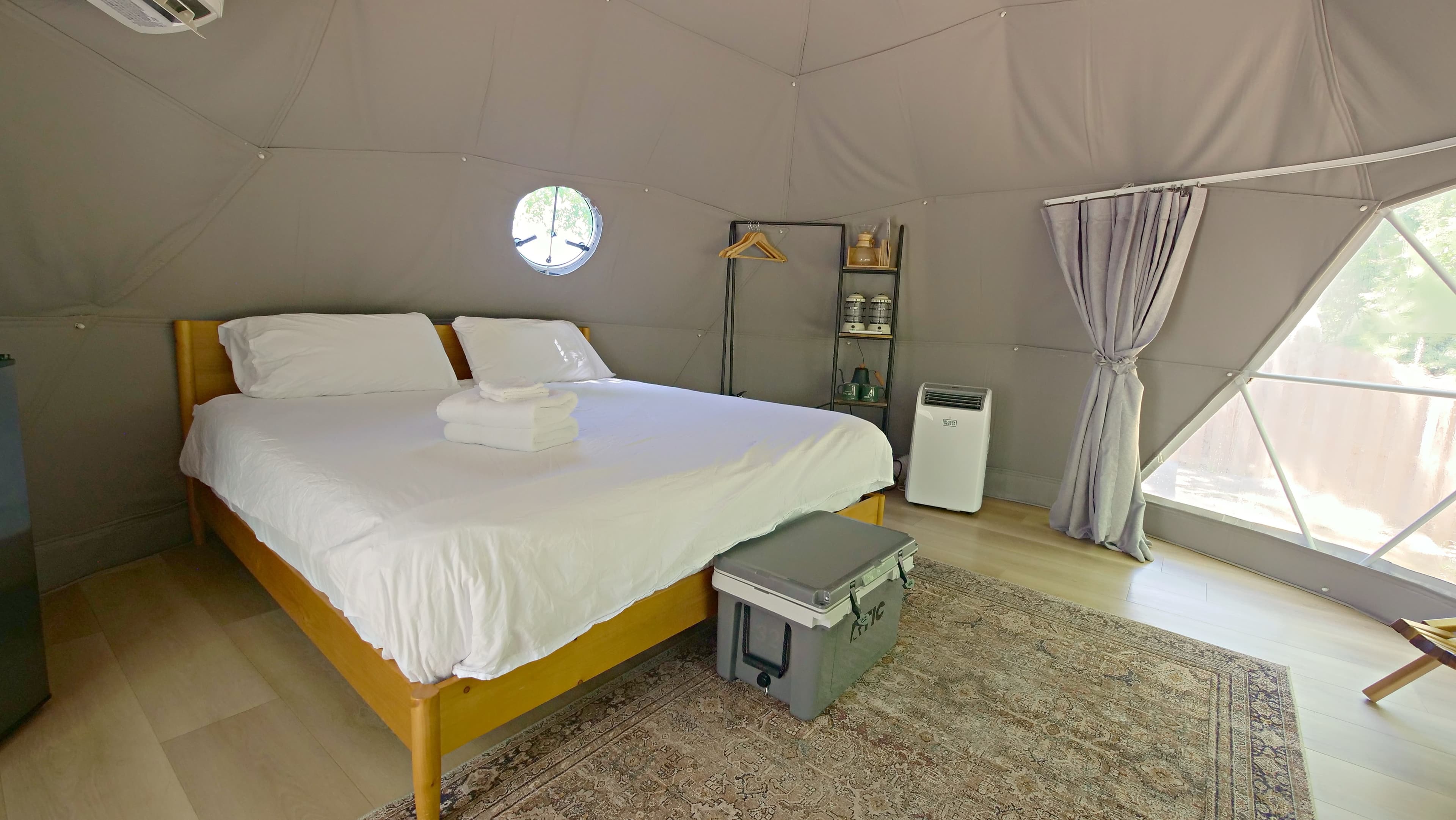 Classic dome king interior at Ferncrest Flint Creek