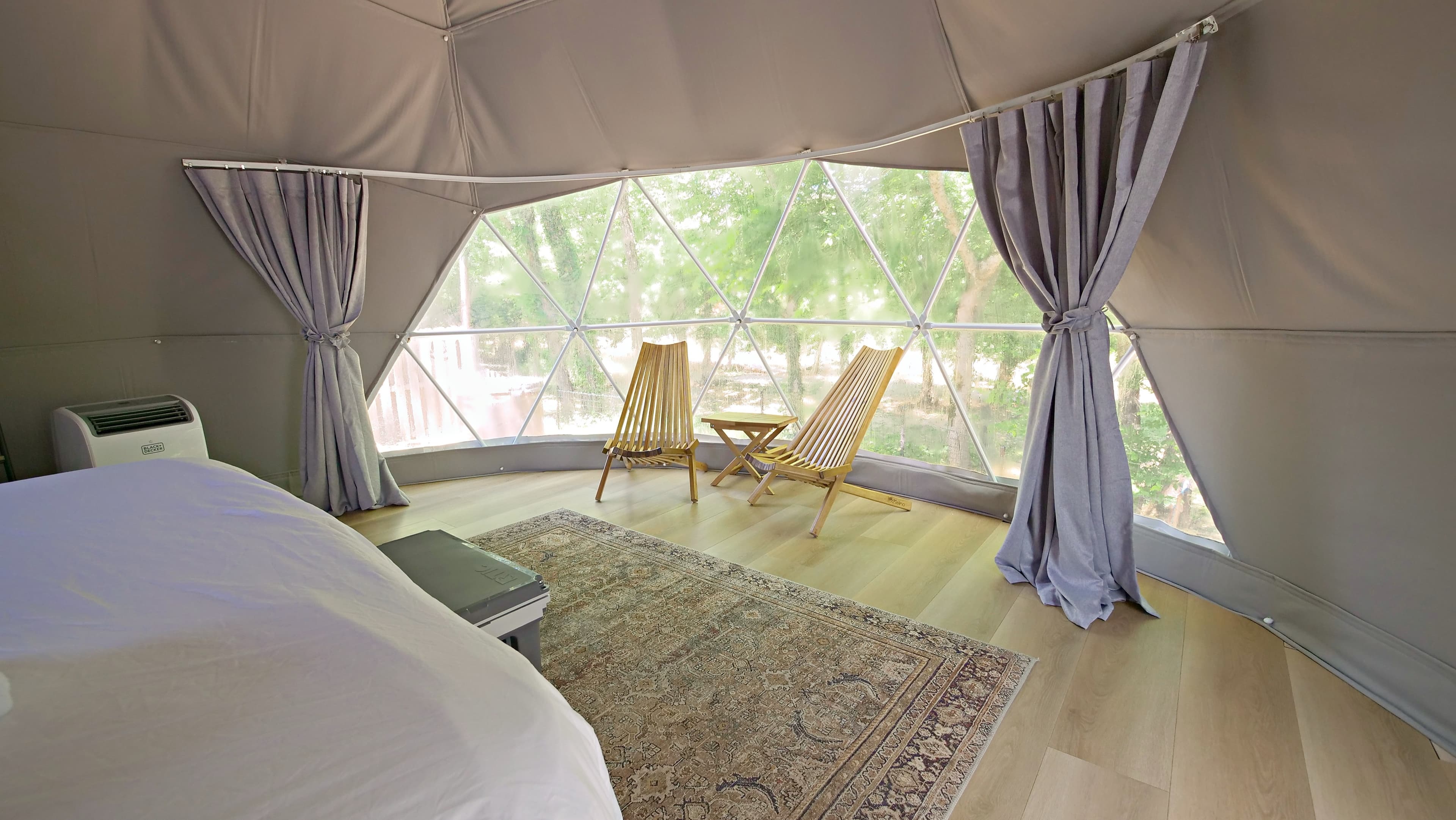 Classic dome king interior at Ferncrest Flint Creek