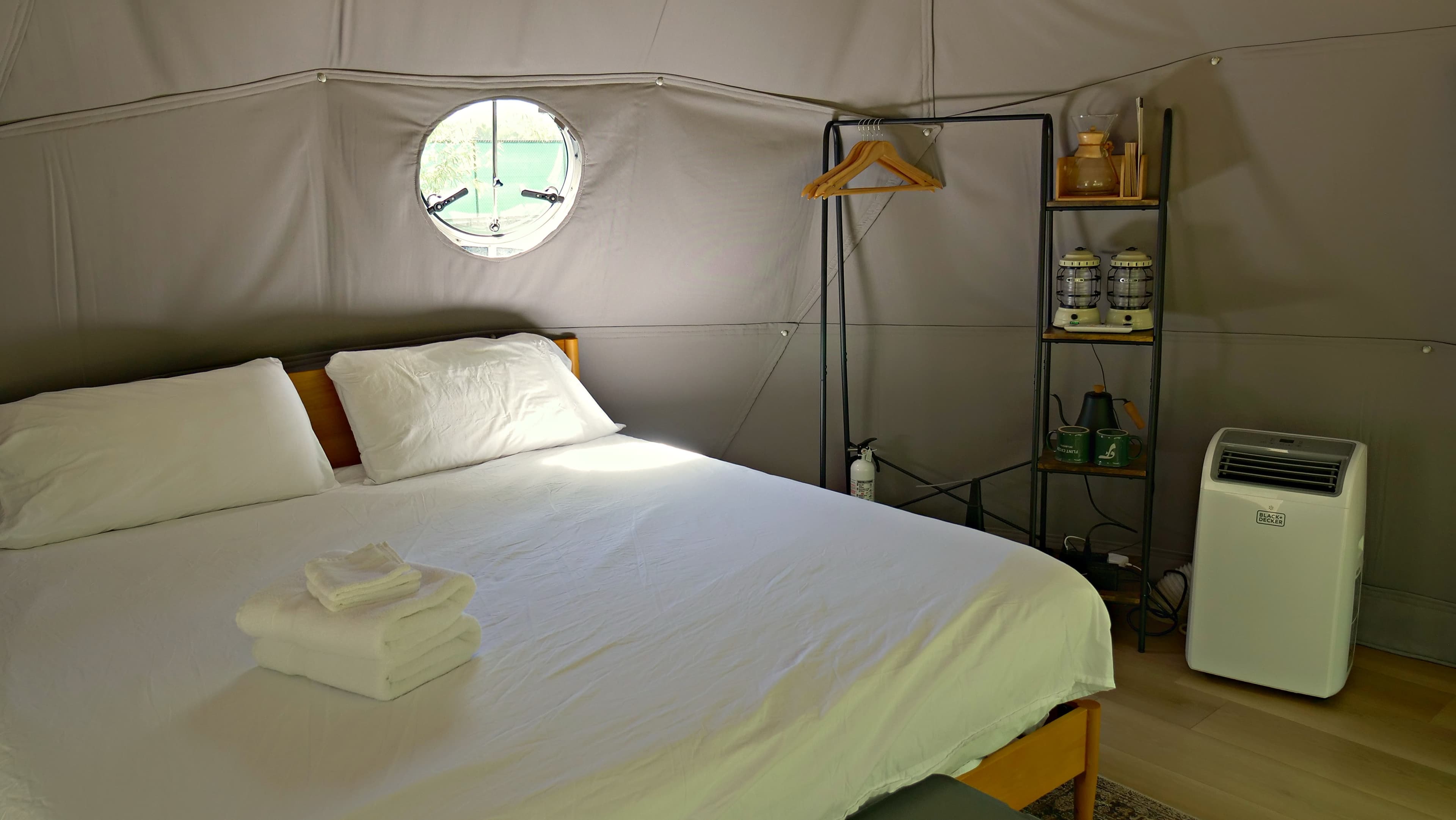 Classic dome king interior at Ferncrest Flint Creek